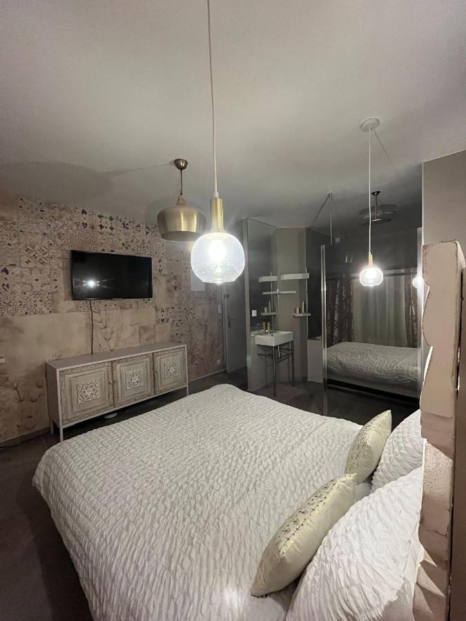Love Room Mille Et Une Nuits Narbonne Exterior foto